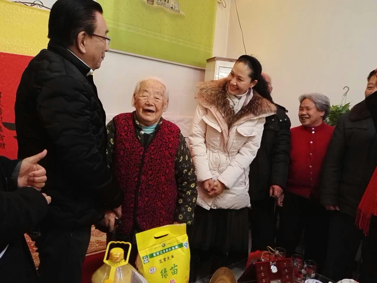 践行走乡村，下基层、文化兴村方针         