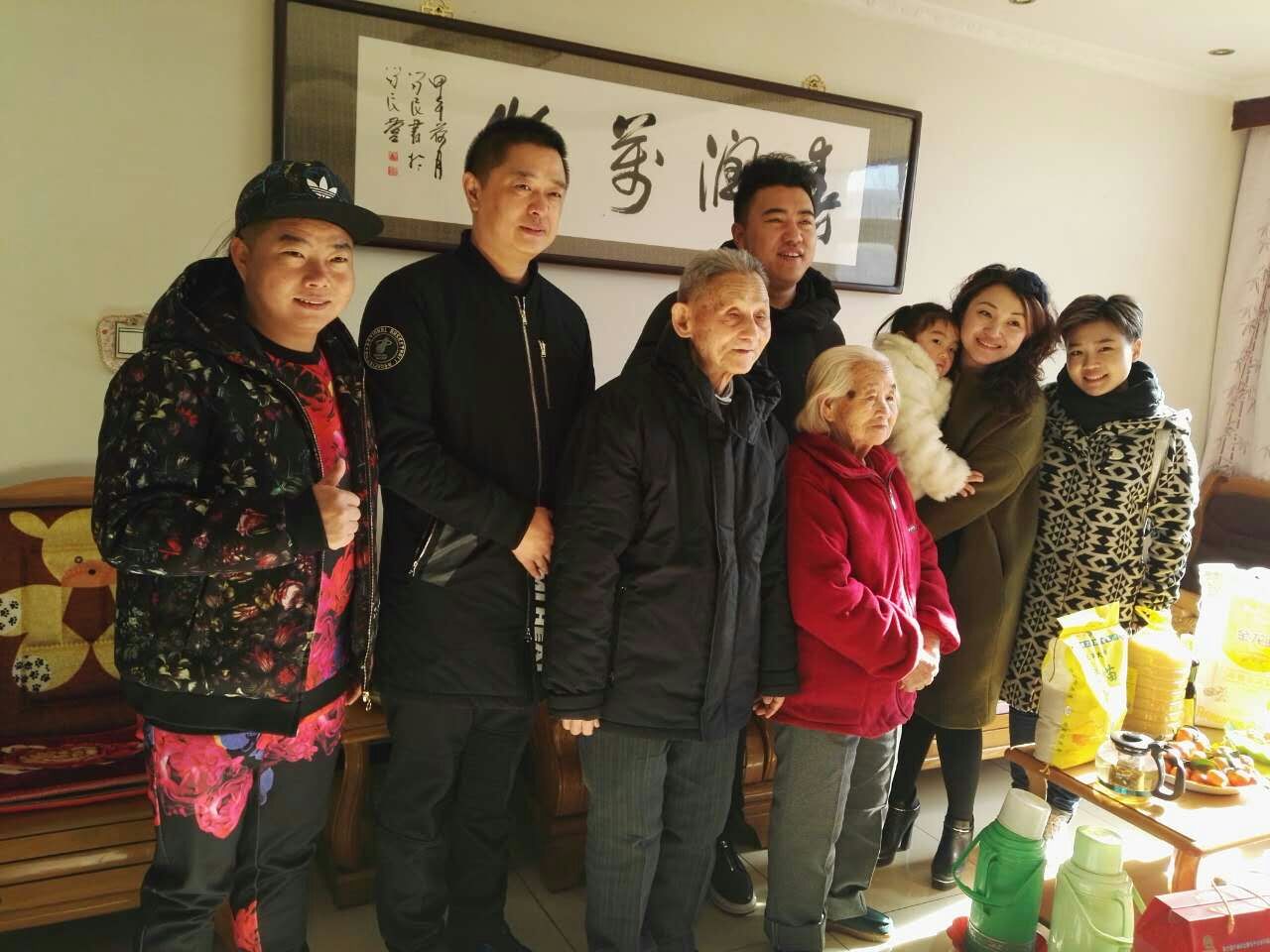 践行走乡村，下基层、文化兴村方针         